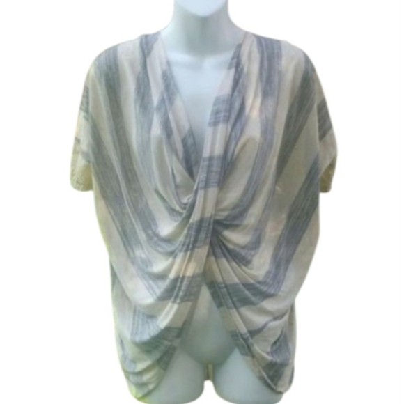 Grey Top - Picture 4 of 5